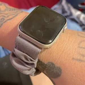 Apple Watch 44mm SE -